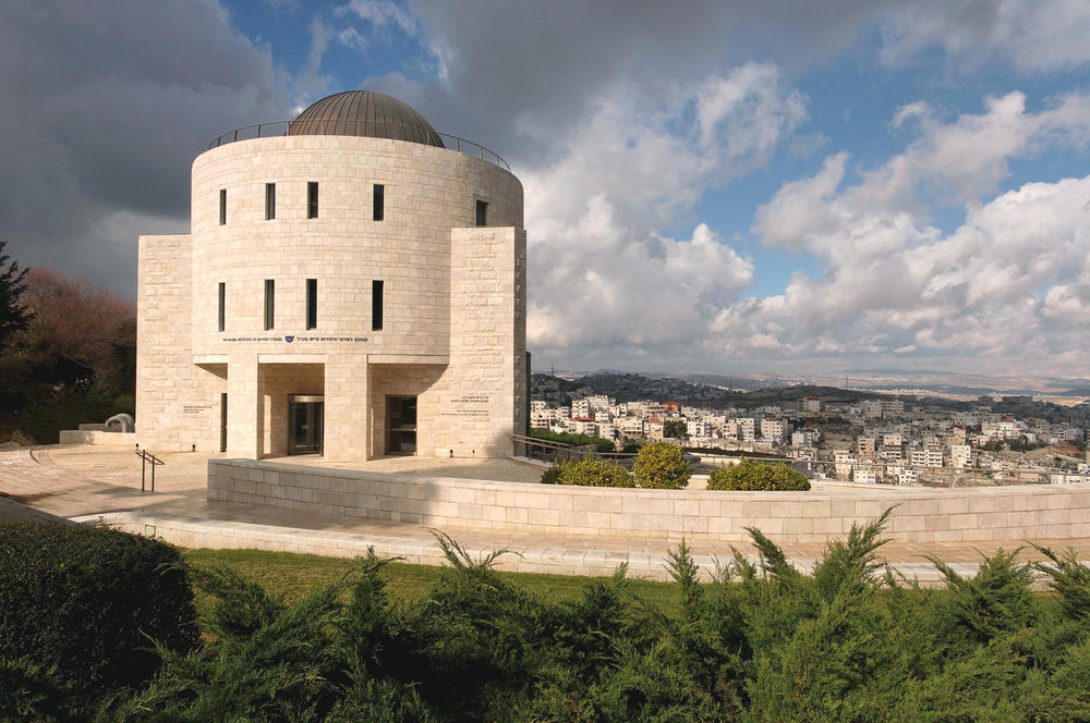 Blick auf den Campus der Hebräischen Universität auf dem Skopusberg in Jerusalem. Im Vordergrund das Mandel Institute of Jewish Studies.